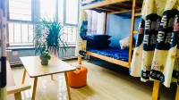 Menghui Si Road Hostel (Xiguan Dazhongxiang)