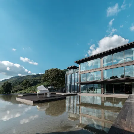Cloud End Tingyue Vacation Villa
