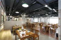 Q+ Honghoufang Homestay (Yesanpo Bailixia Scenic Area) - พร้อมอาหารเช้า