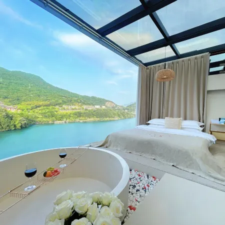 Man·qixi Jiangjing Vacation Apartment (Dongjiang Lake Scenic Area Yanjiang Xi Road)