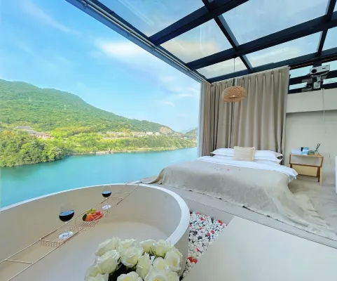 Man·qixi Jiangjing Vacation Apartment (Dongjiang Lake Scenic Area Yanjiang Xi Road)