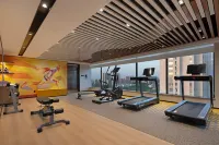 Xinyang Hampton by Hilton Hotel - Gym