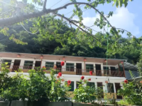 Taibai Shuangyutan Homestay Hotels in Taibai County