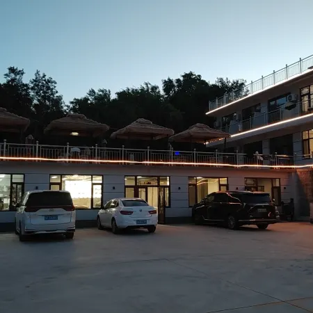 Xianrendao Mountain and Sea Hot Springs Homestay