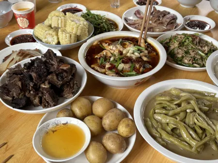 Guanba Shanshuiju Boutique Homestay