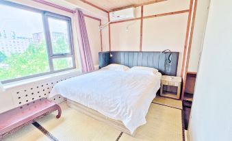 Hongduan Hesu Hotel (Beijing Guomao Hujialou Subway Station)