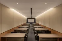 SFEEL Designer Hotel (Tangshan Normal University Yuanyang City Branch)