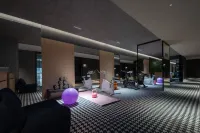 Xilemei S CENTRAL (Chongqing Jiefangbei Area Hong Ya Dong) - Gym