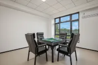Tianchen Hotel - parking