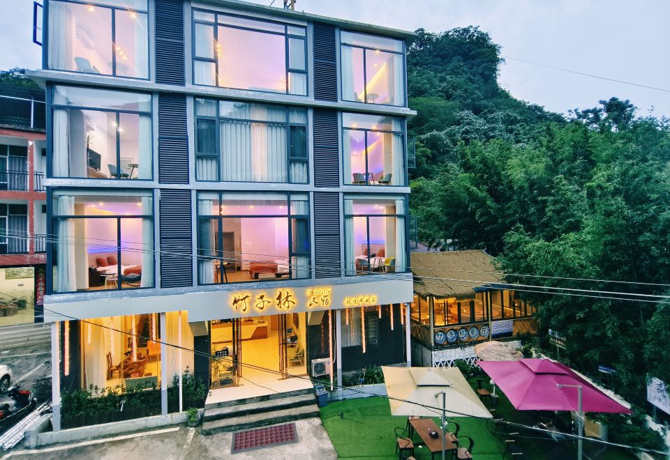 hotel overview picture