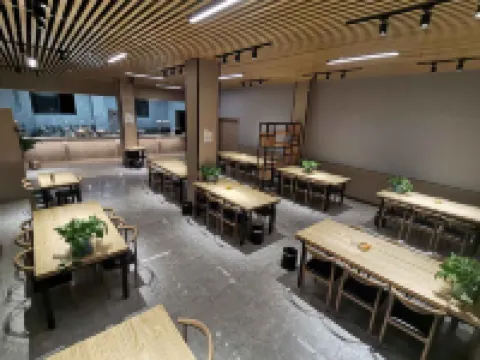 โรงแรมมาร์คอนชิน โรงแรมในปาร์คัม
