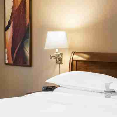 Sheraton Edison Rooms