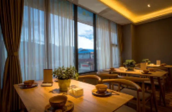 Biriyading Hotel - servizio colazione