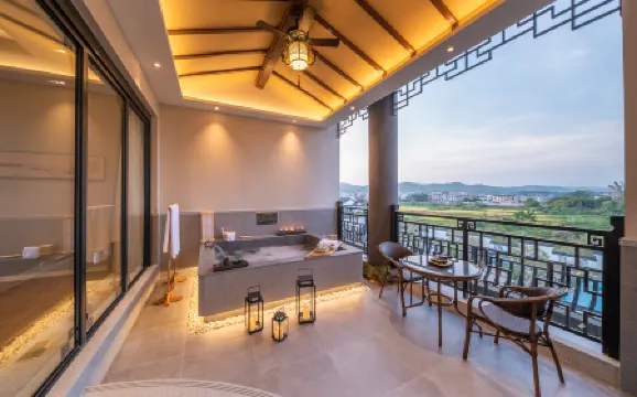 Nine View Lake Fondney Hot Spring Hotel