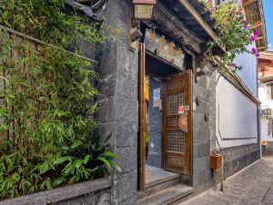 Yingxue Inn (Lijiang Ancient City North Gate Sifang Street Branch)