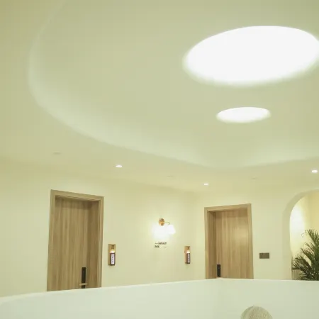 Hole Hotel