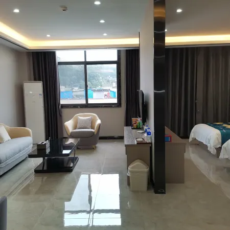 Ziyun Cat Camp Hotel
