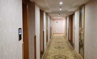 Vienna Hotel (Fuzhou Linchuan Avenue Mixc New Town)
