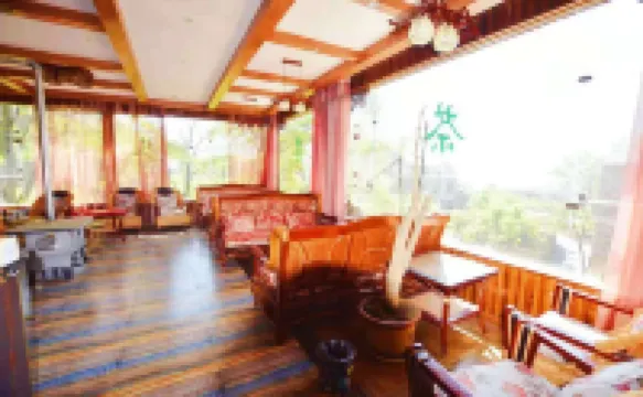 Erma Xiaozhai Hotel