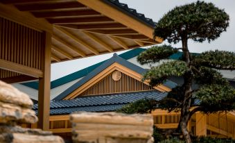 Hyakumangoku Onsen Hotel