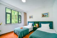 Huzhou Xisai  mountain col in the courtyard home stay