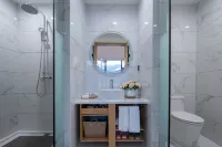 Brahmansu · Pure Soul | Holiday Villa Guanyun Sea View Light Luxury Inn (Dali Erhai Branch)