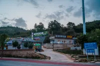 Yan'an Lingxiu Quadrangle Inn - Homestays