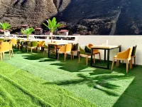 Danxia Hotel Hotels in Xinlong County