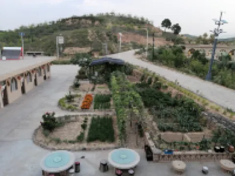 fangxiaohu farmhouse courtya