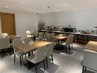 GreenTree Inn Smart Selection Hotel (Shaoxing East Station Shangyu Wanda Branch) - 2성급