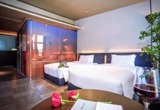 4. 그레이드 호텔 ..