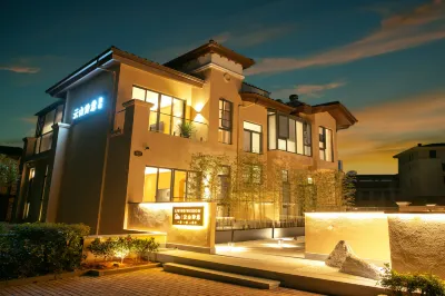 Mount Wuyi Yunshan Poetic Light Luxury Designer Home stay