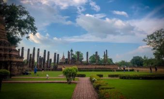 Sukhothai Garden