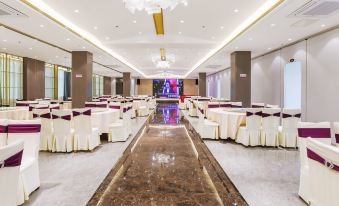 Huzhou grand yue business hotel