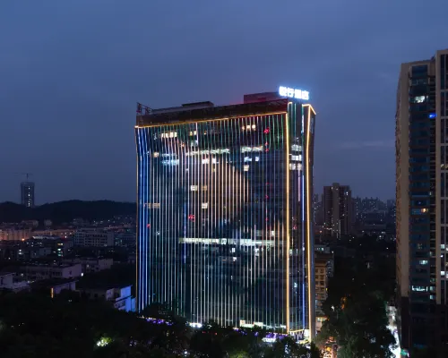 Yuexing Hotel (Louxing Square Chunyuan Pedestrian Street Branch) فنادق في لَودي
