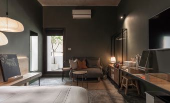 3. Hotel Si..