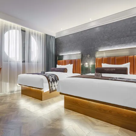 James Joyce Coffetel Hotel (Zhengzhou Manhattan Yanzhuang Subway Station) Отели рядом с достопримечательностью «Zhengzhou Shang Dynasty Ruins»