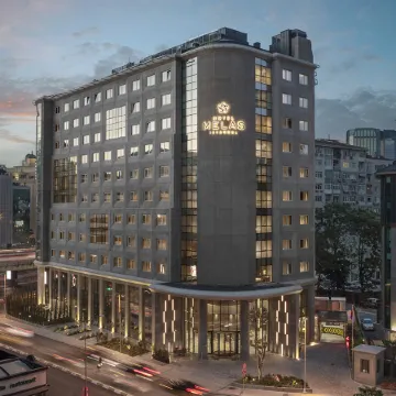 Melas Hotel Istanbul Отели рядом с достопримечательностью «Торговый центр Zorlu Center»