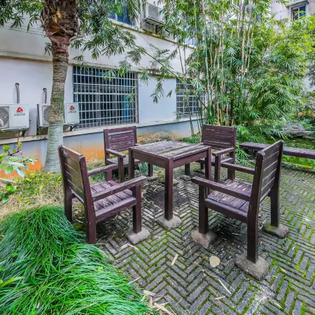 Jinshi Yaxinyuan Hotel