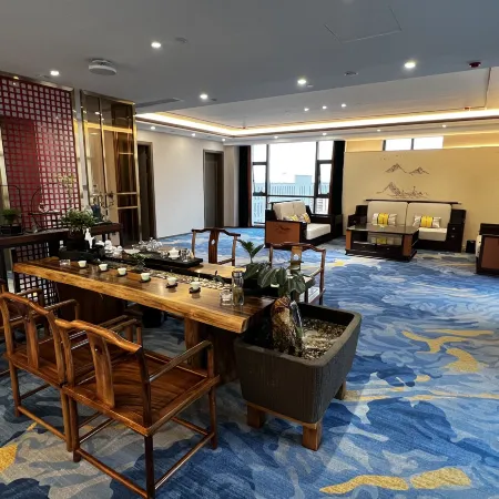 Vienna International Hotel Deng Zhou YingBinGuan