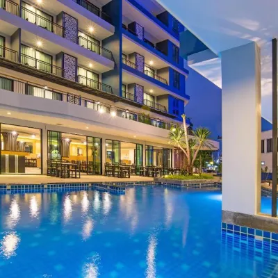 アヴァ シー リゾート ポダ島周辺のホテル