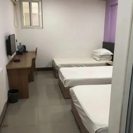 Xinxiang County Building Materials Express Hotel