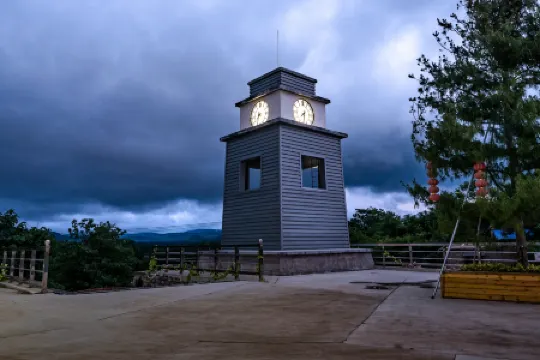 Floral Hotel·Jinan Huakaibaishi hotel