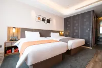 Homeinn Plus Hotel (Ordos Dongsheng Xinghe CoCocity) Hotels in Ordos
