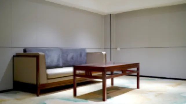 루펑 룽산 호텔