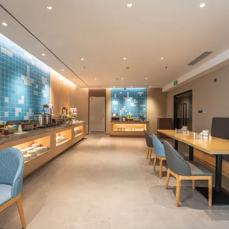 Home Inn NEO (Pingxiang Lvyin Square Pedestrian Street Shop)