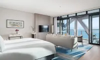 The Langham, Gold Coast and Jewel Residences - Balcony