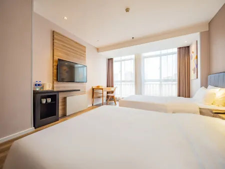 HanTing Hotel (Xi'anbei Railway Station Fengcheng Ninth Road Subway Station)