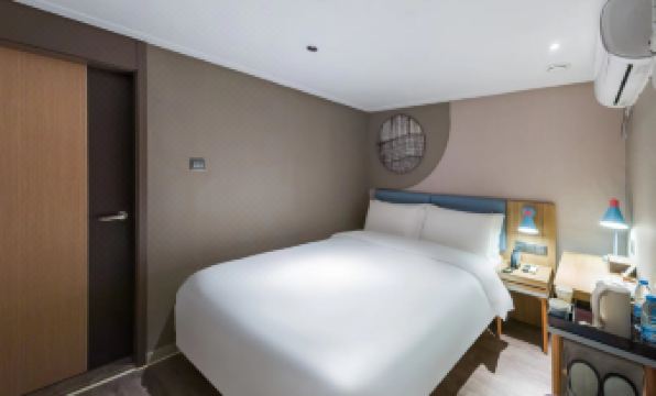 Homeinn · neo (Shenzhen East Railway Station Buji Subway Station)