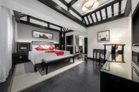 Moonlight Courtyard Hotel (Kunming Nanping Street and Near the train station)